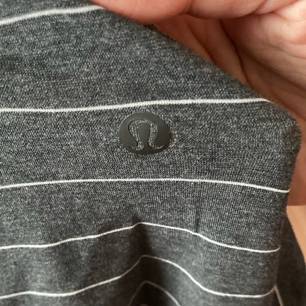 Lululemon Cates Tee Short Serve Stripe Heathered Black White size 6